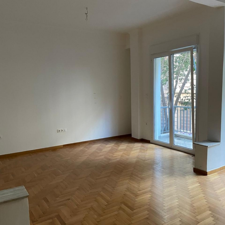 Fully Renovated Apartment in Kipseli
