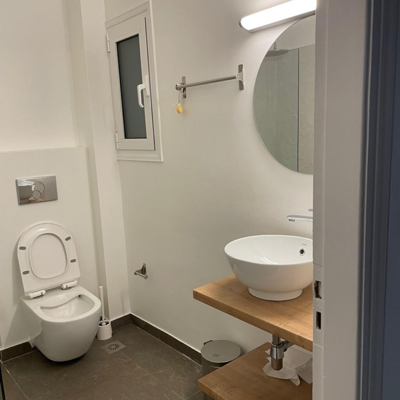 Fully Renovated Apartment in Kipseli